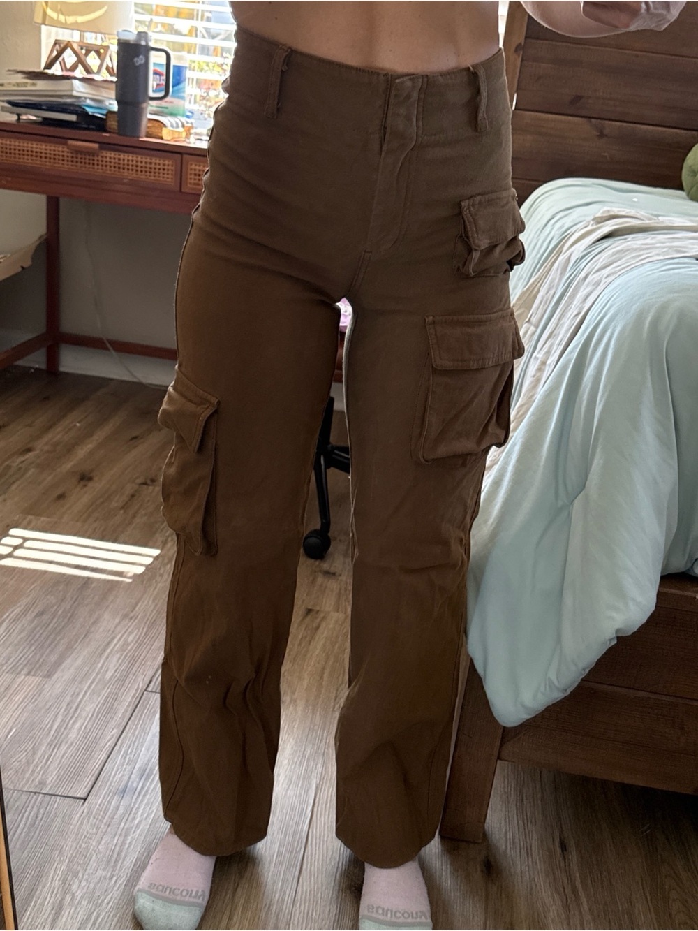 Aritzia Wilfred Brown Cargo Pants with Utility Pockets
